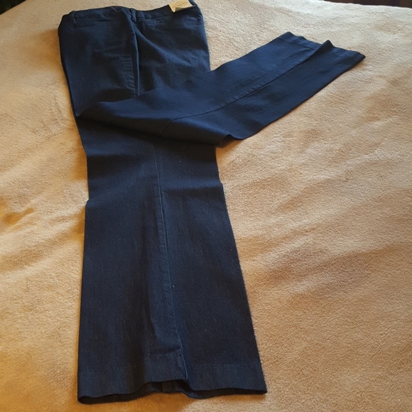 St John Bay Straight Leg Mid-Rise Jeans - Picture 2 of 5